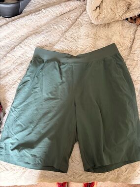 Men's Lululemon T.H.E. Short- Linerless 9” Olive Green